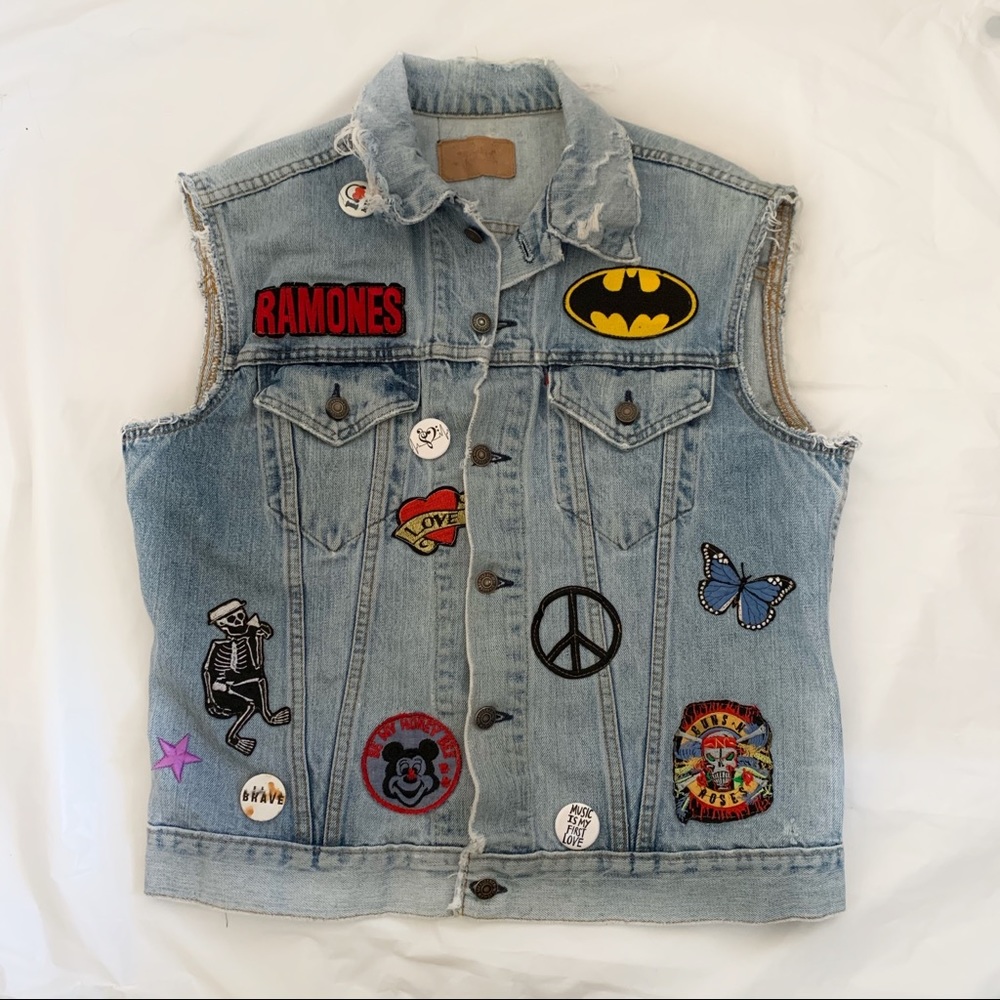 Levi Light Wash Denim Sleeveless Jacket